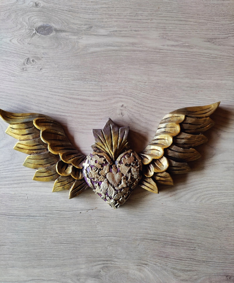 Corazon Milagritos with long  Wings