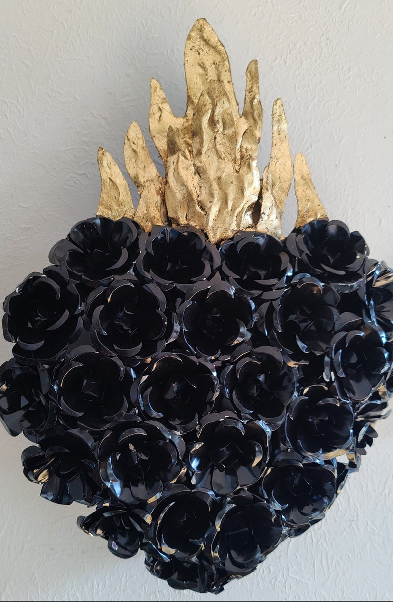 Luminaria Black Corazón with Roses (Large)
