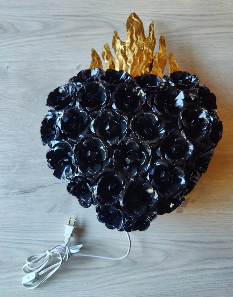 Luminaria Black Corazón with Roses (Large)