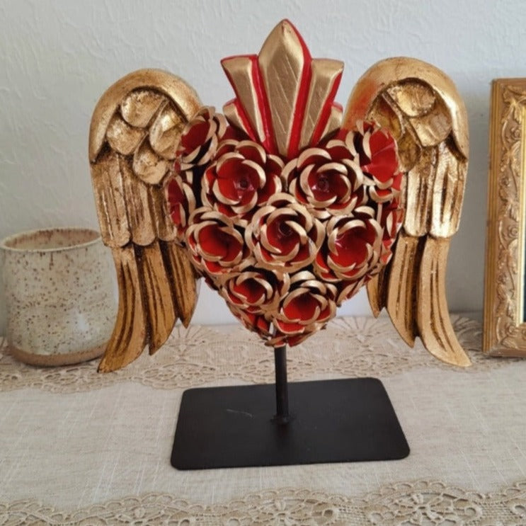 Corazón with Roses and Base