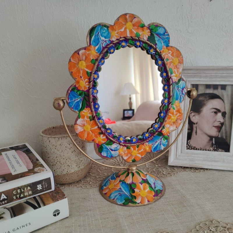 Diva Mirror