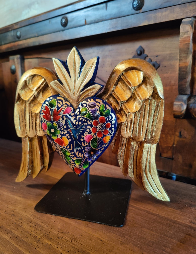 Corazón Maque and Wings with Base