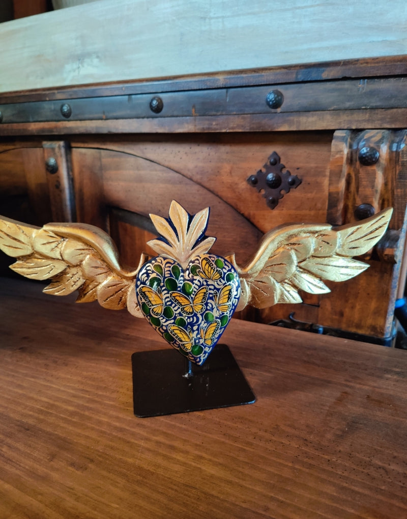 Corazón Maque and Wings with Base