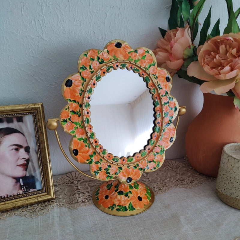 Diva Mirror