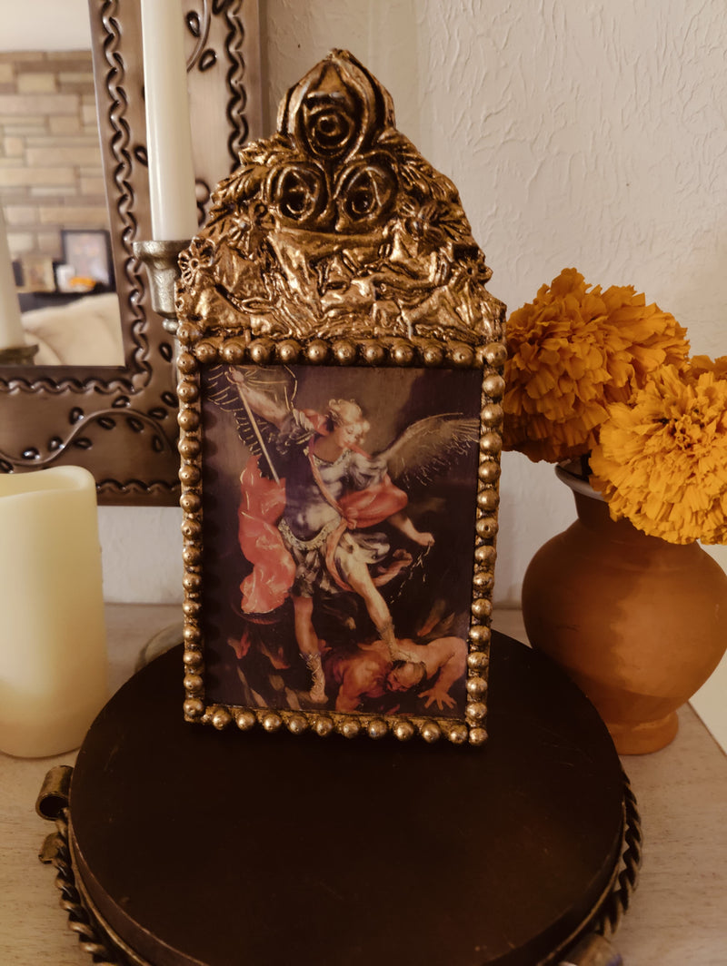 Vintage Nicho Frame (Large)