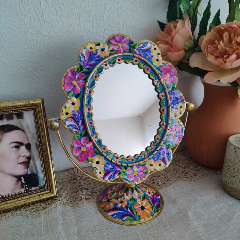 Diva Mirror