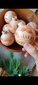 Pajarito Coral Barro Ornament Box