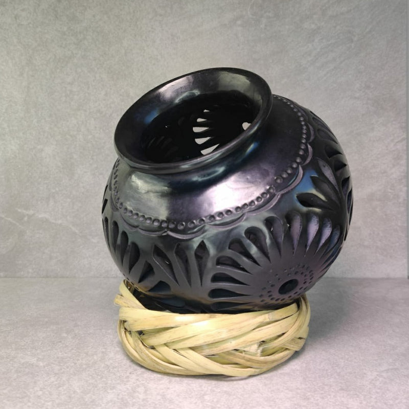 Openwork Medium Pot - Barro Negro