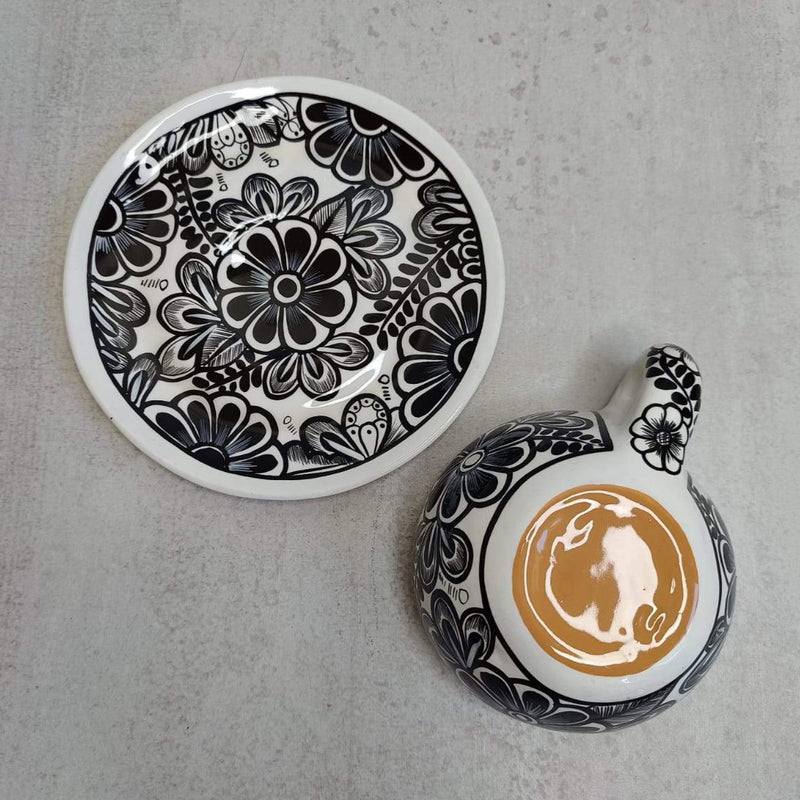 Black and White Barro Set