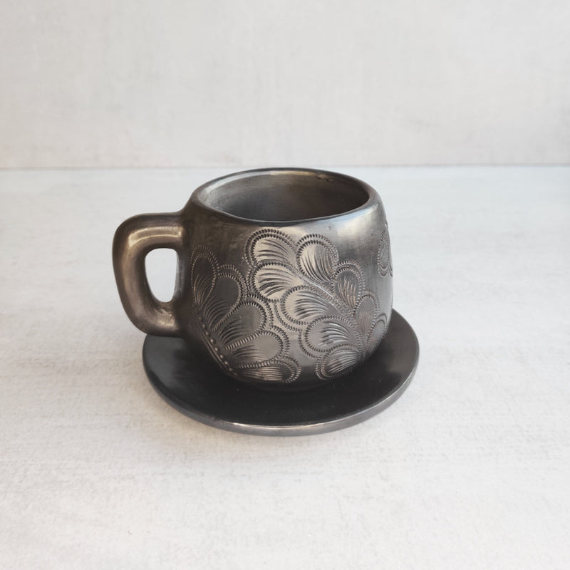 Barro Negro Decorative Plate and Cup Set