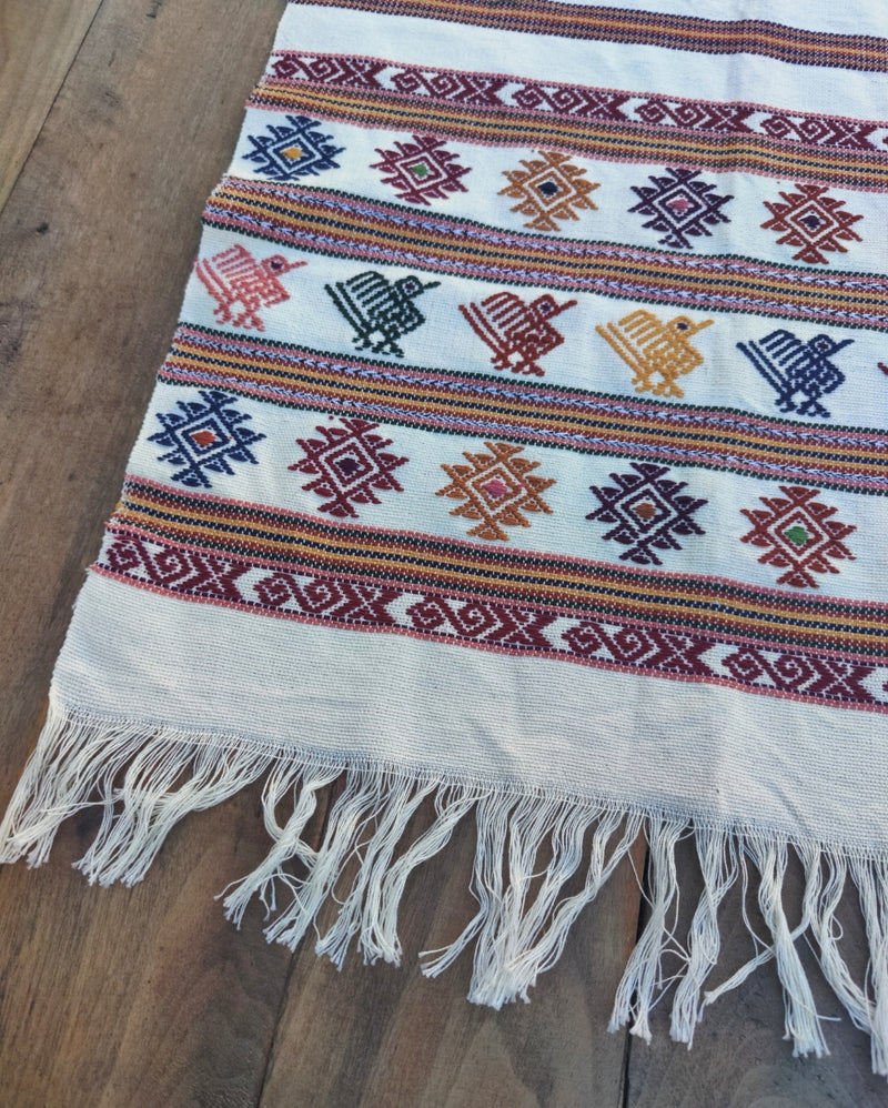 Handwoven table runners : Mitla