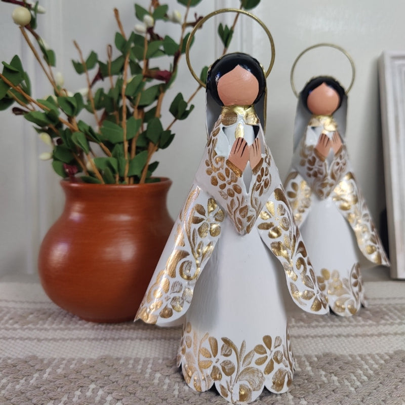 Virgen with Gold Flowers