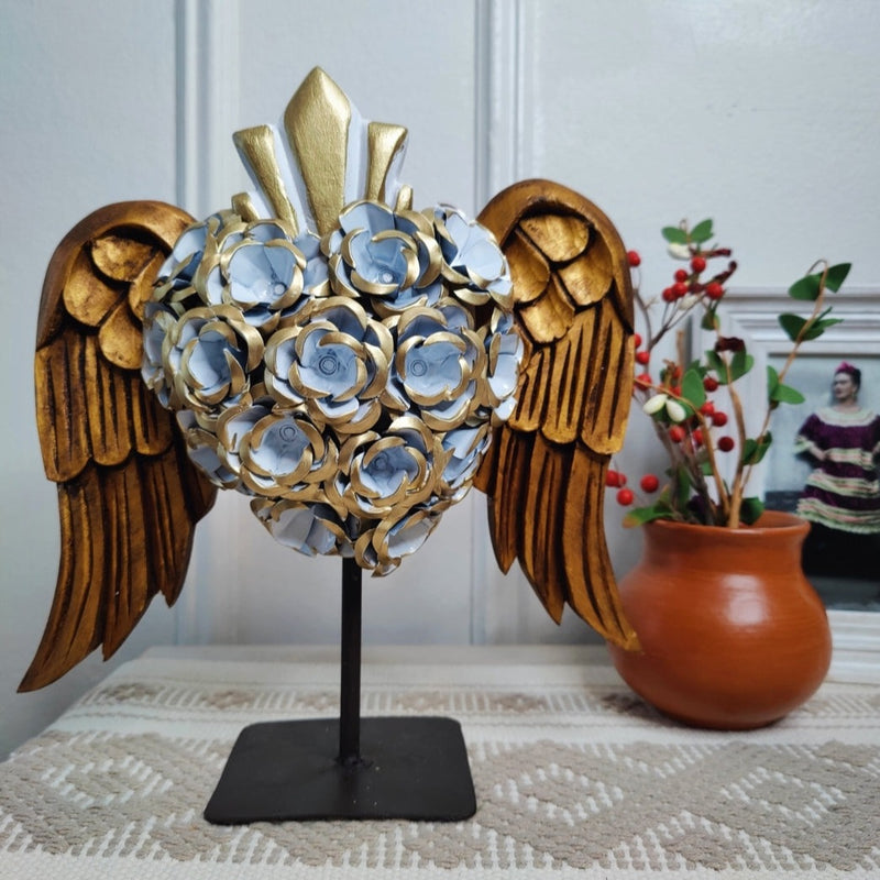 Corazón with Roses and Base