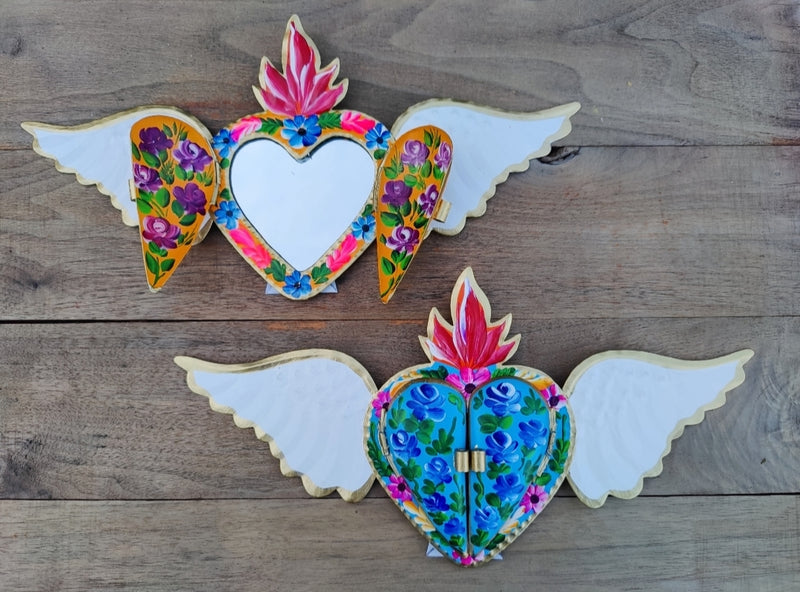 Corazon Con Alas Mirror