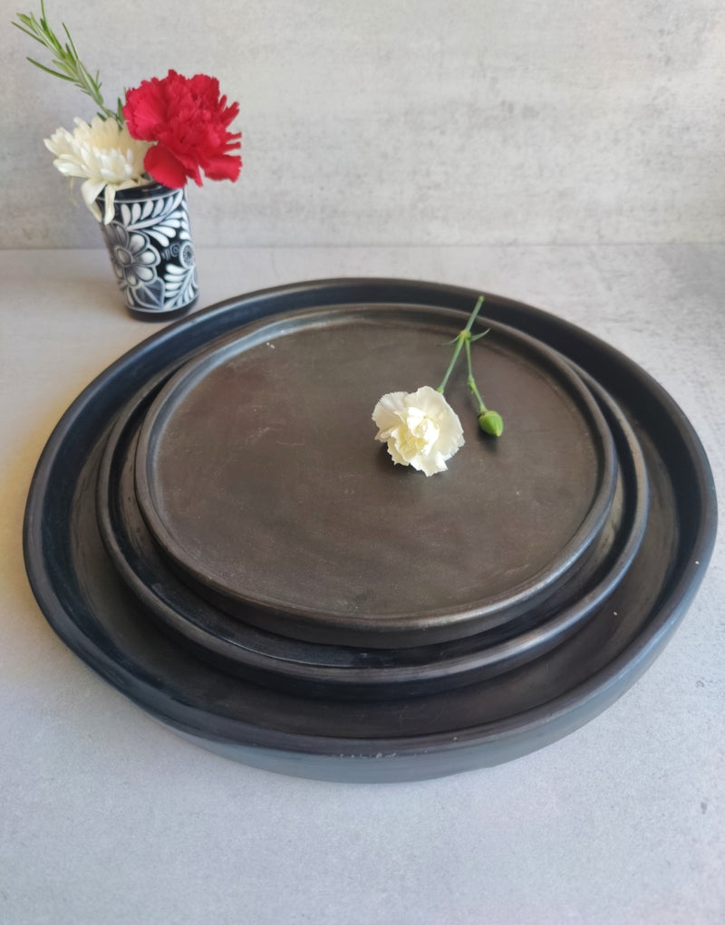 Barro Negro Plates