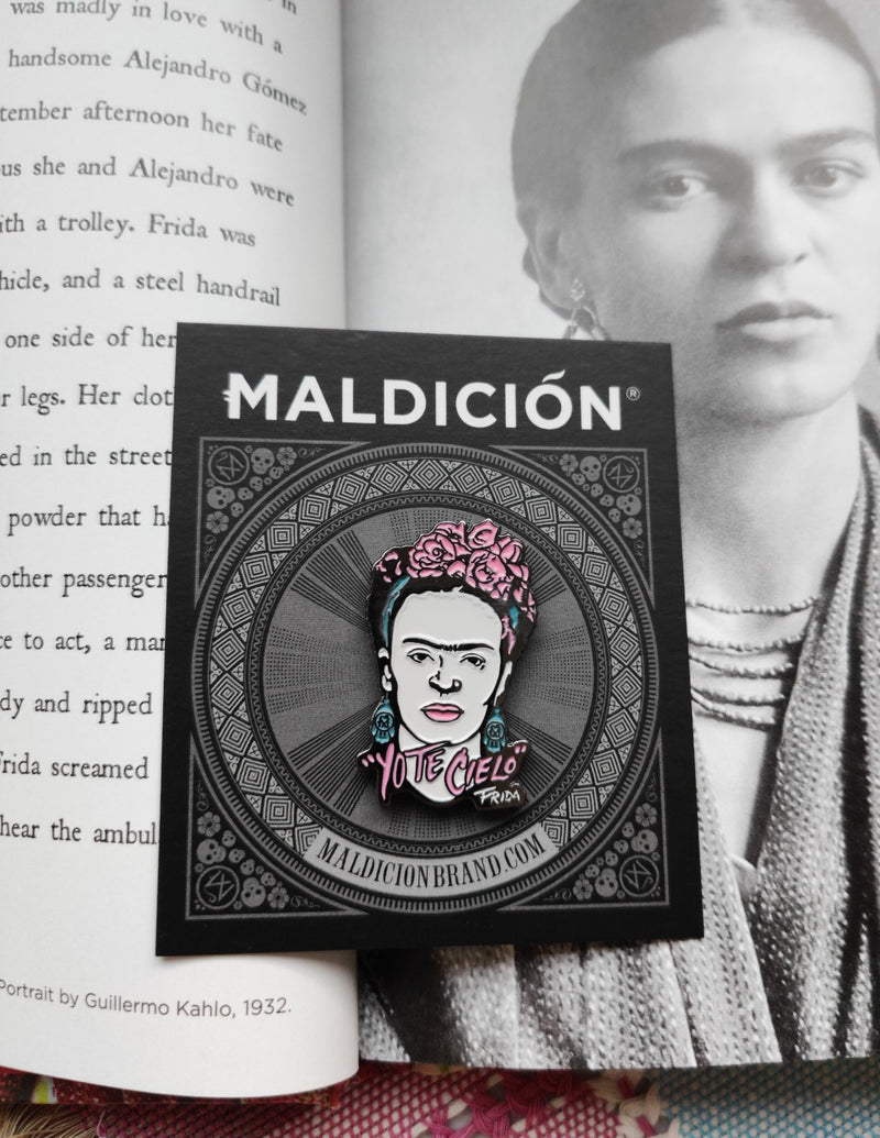 Frida: Yo Te Cielo Pin by Maldicion Brand